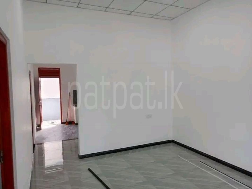 House for Sale in Weliveriya ads-image-1