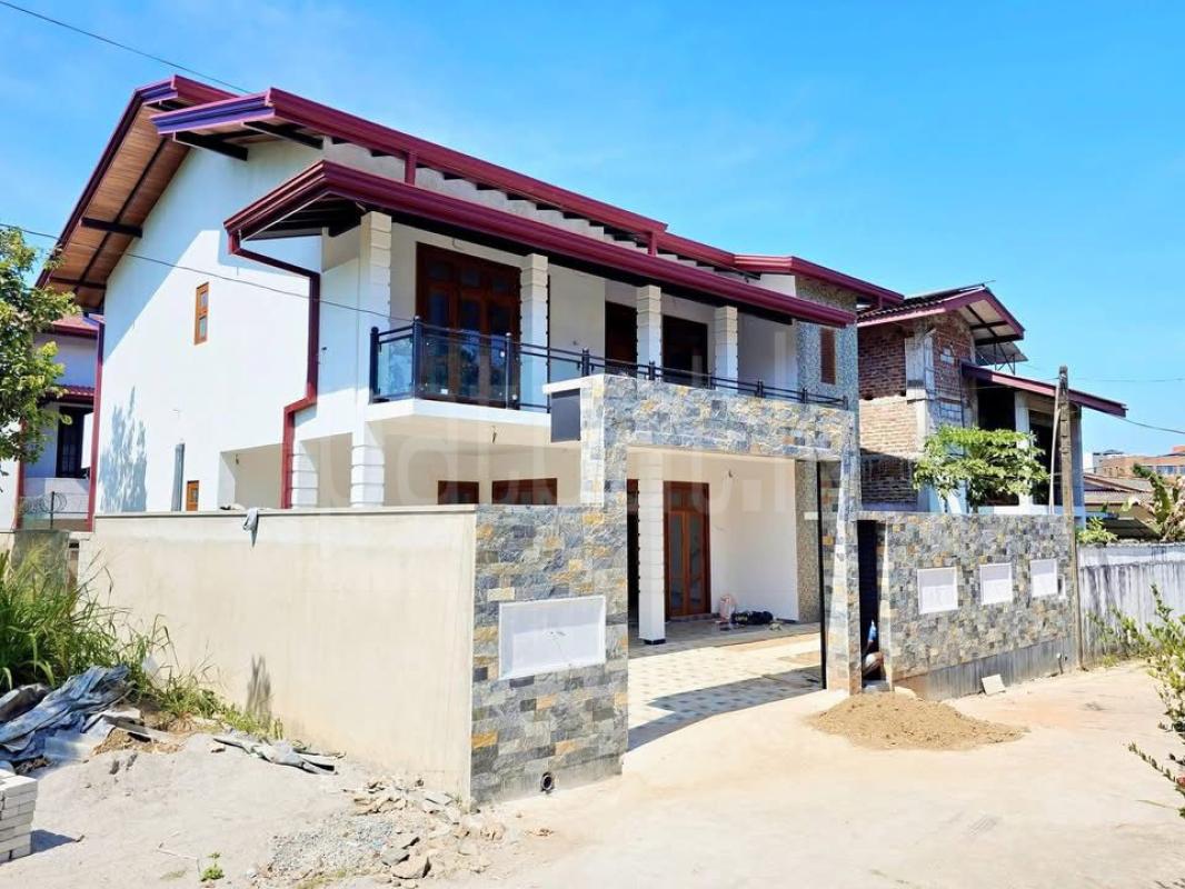 House for Sale in Mattegoda ads-image-1