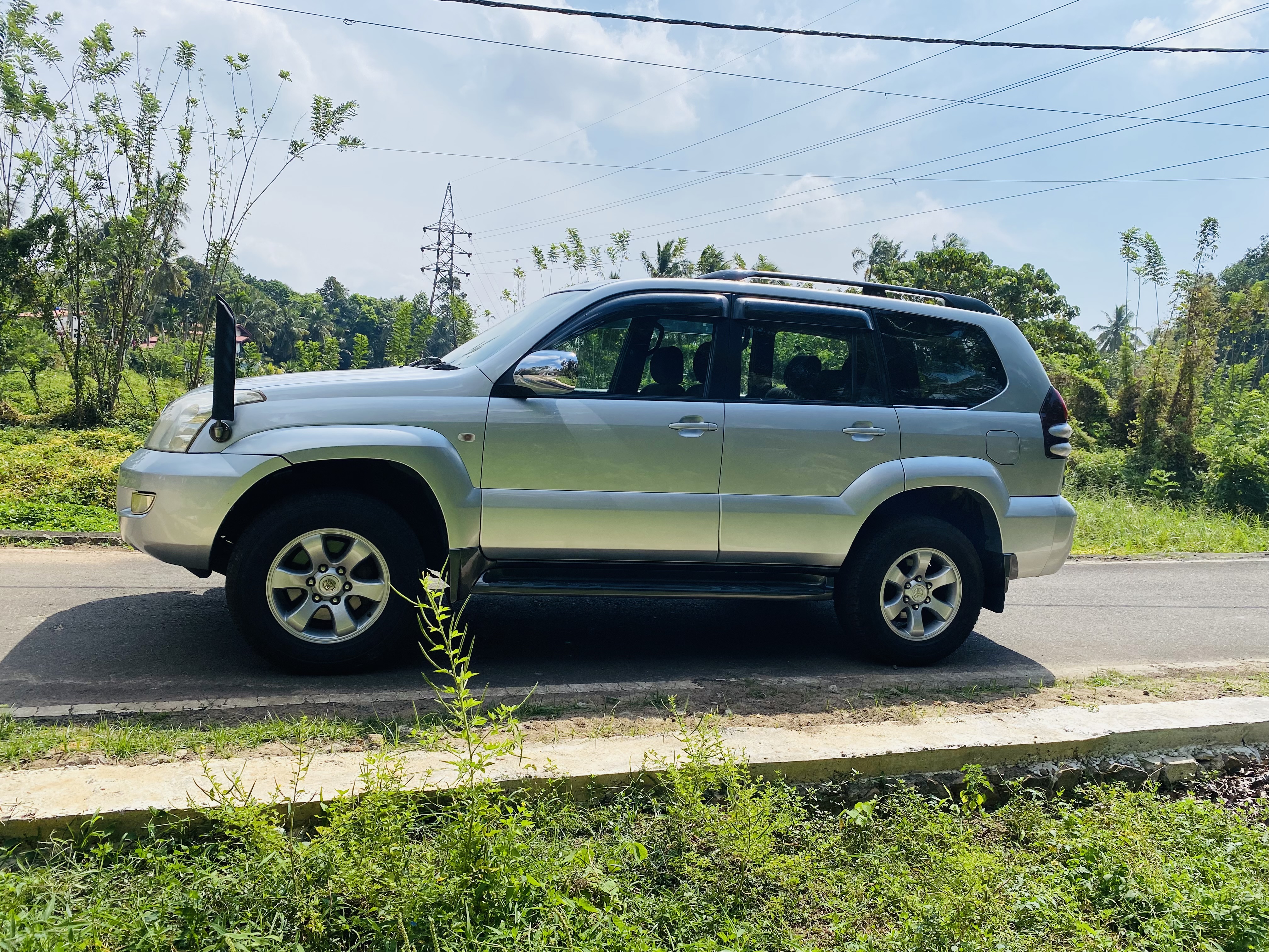 Toyota Land Cruiser Prado 2006 - Used SUV sale in Sri Lanka - patpat.lk