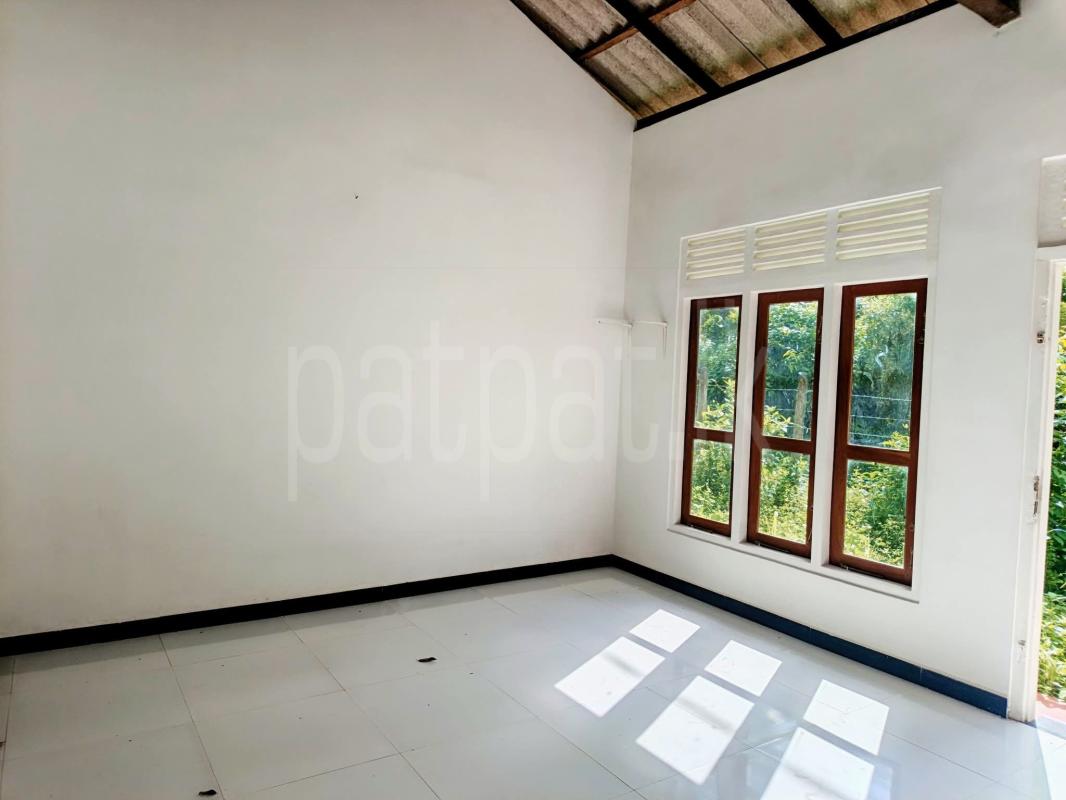 House for Sale in Nittambuwa