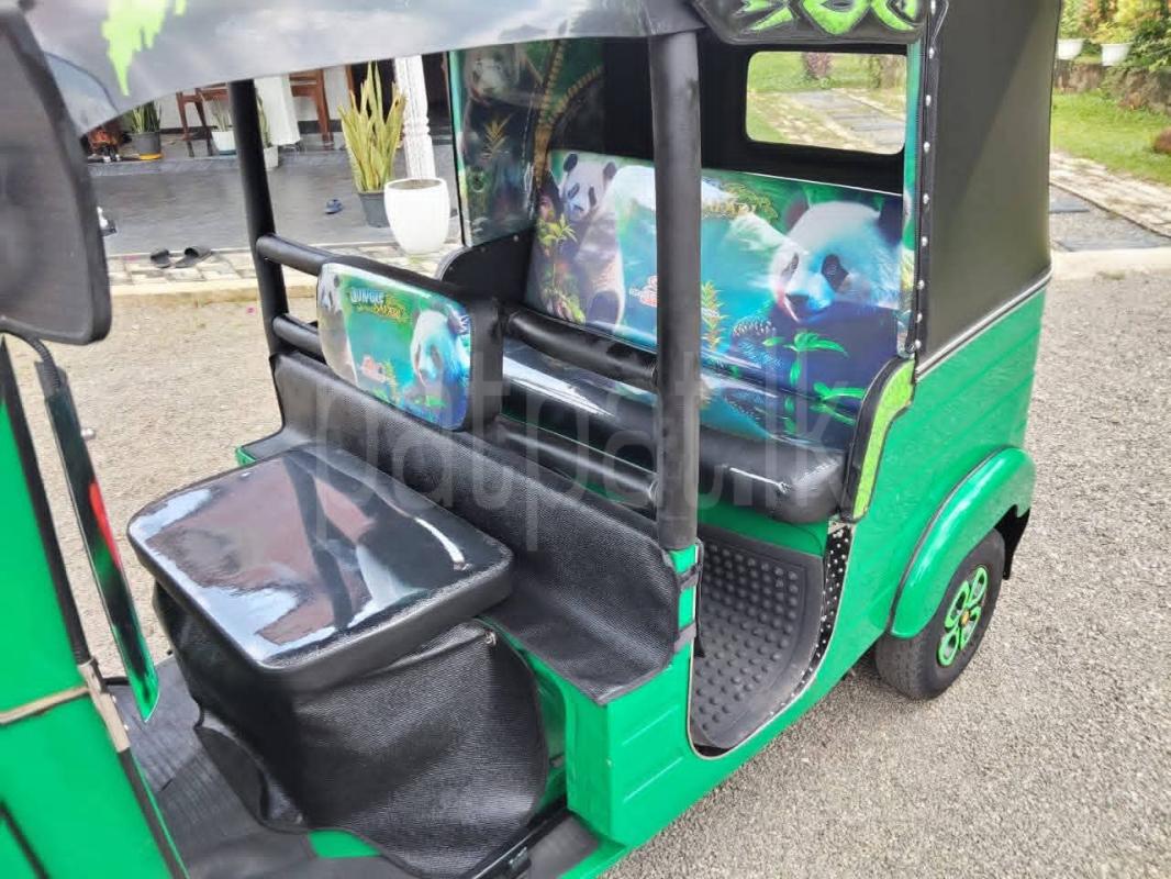 Bajaj 4 stroke 2010 - பயன்படுத்தப்பட்டது முச்சக்கர வண்டி sale in Sri Lanka - patpat.lk