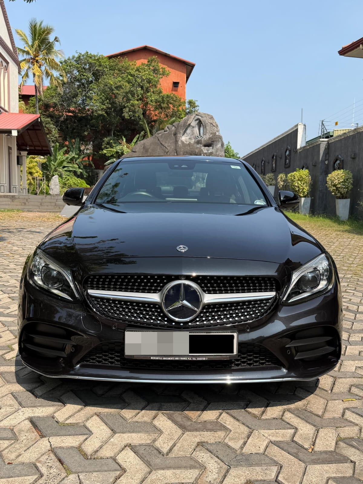 Mercedes Benz C200 2018 - பயன்படுத்தப்பட்டது கார் sale in Sri Lanka - patpat.lk