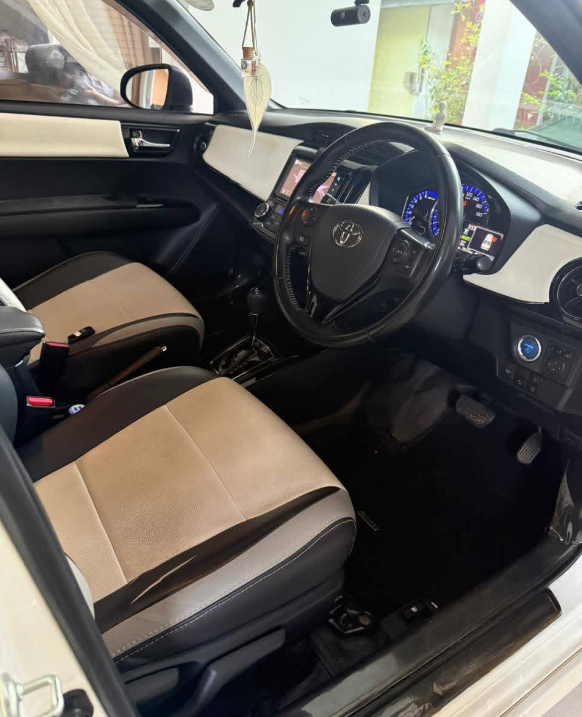 Toyota Axio 2018 - பயன்படுத்தப்பட்டது கார் sale in Sri Lanka - patpat.lk