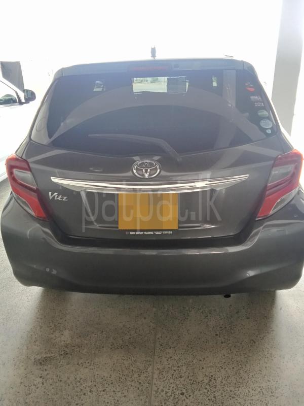 Toyota Vitz 2016 - பயன்படுத்தப்பட்டது கார் sale in Sri Lanka - patpat.lk