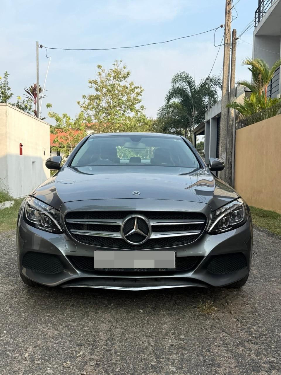 Mercedes Benz C180 2017 ads-image-1