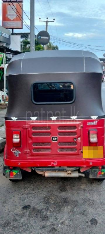 Bajaj 4 stroke 2016 - Reconditioned Three wheeler sale in Sri Lanka - patpat.lk