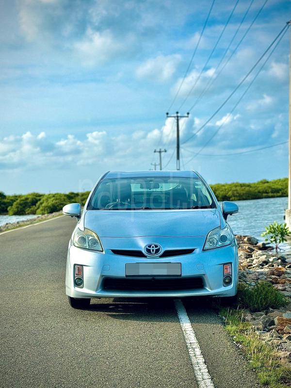 Toyota Prius 2011 - பயன்படுத்தப்பட்டது கார் sale in Sri Lanka - patpat.lk
