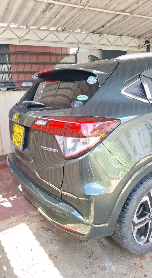 Honda Vezel 2014 - பயன்படுத்தப்பட்டது SUV sale in Sri Lanka - patpat.lk