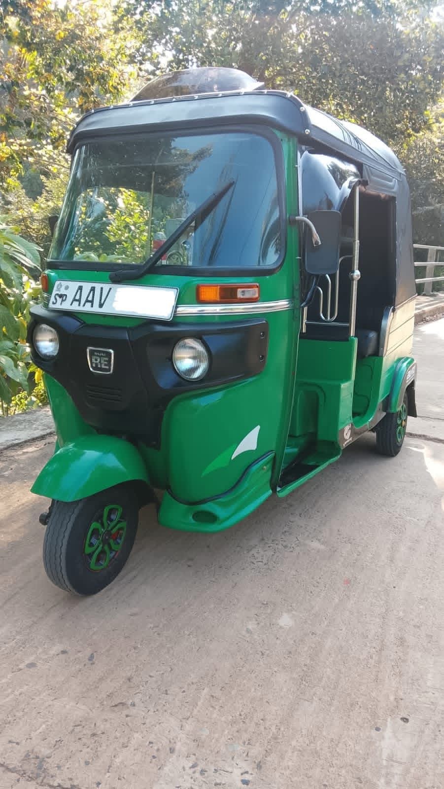 Bajaj Three Wheel 2015 - பயன்படுத்தப்பட்டது முச்சக்கர வண்டி sale in Sri Lanka - patpat.lk
