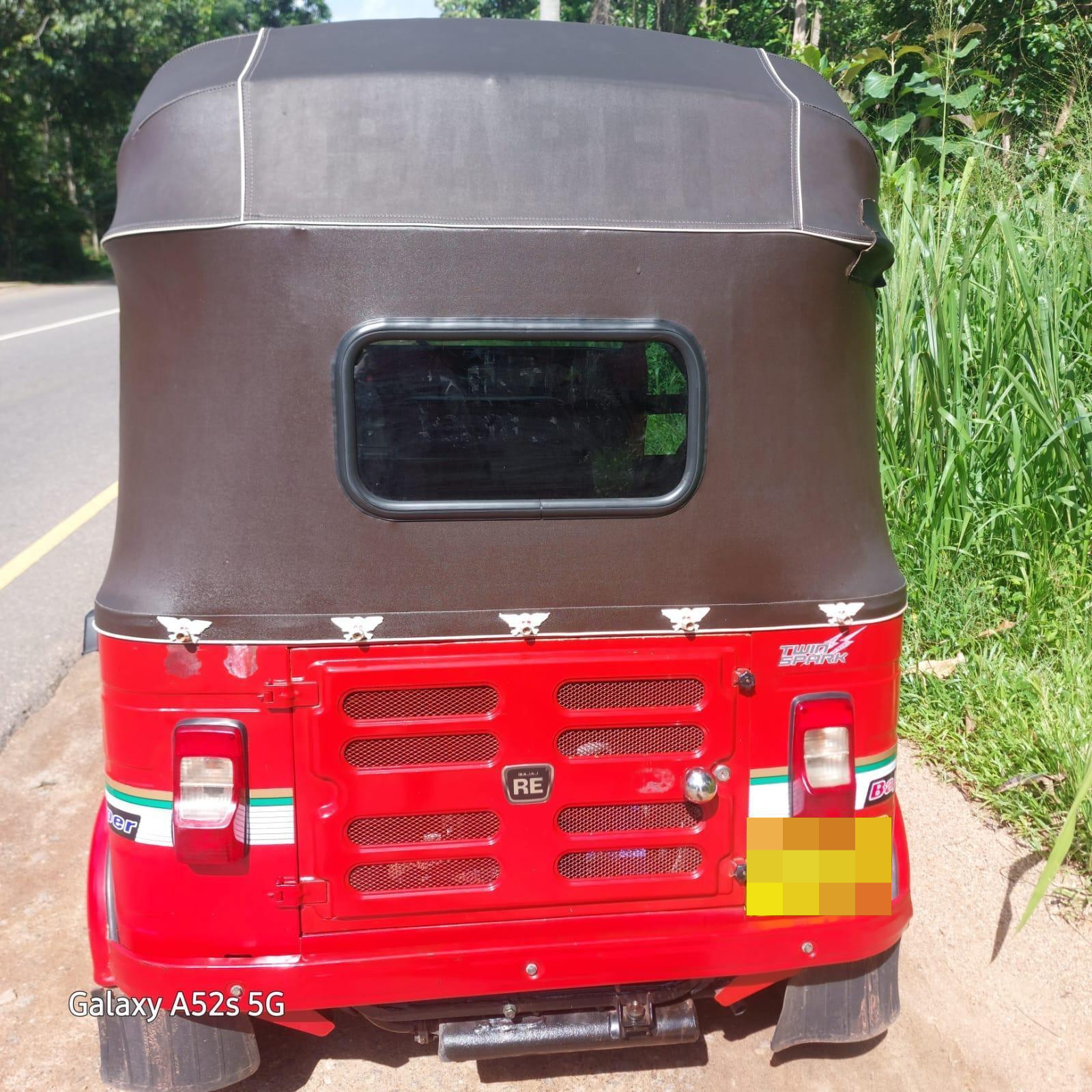 Bajaj 4 stroke 2019 - பயன்படுத்தப்பட்டது முச்சக்கர வண்டி sale in Sri Lanka - patpat.lk
