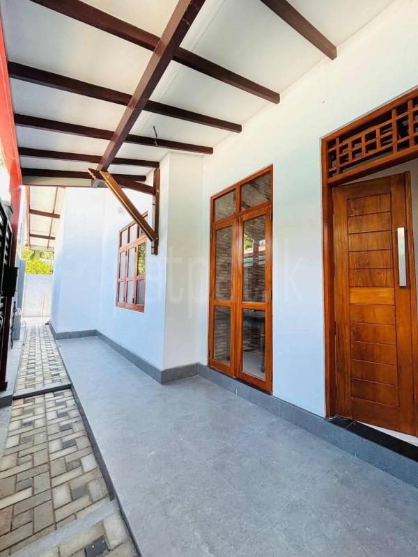 House for Sale in Athurugiriya