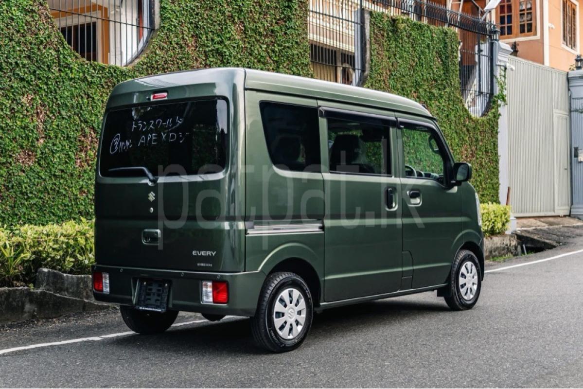 Advertisement image 5