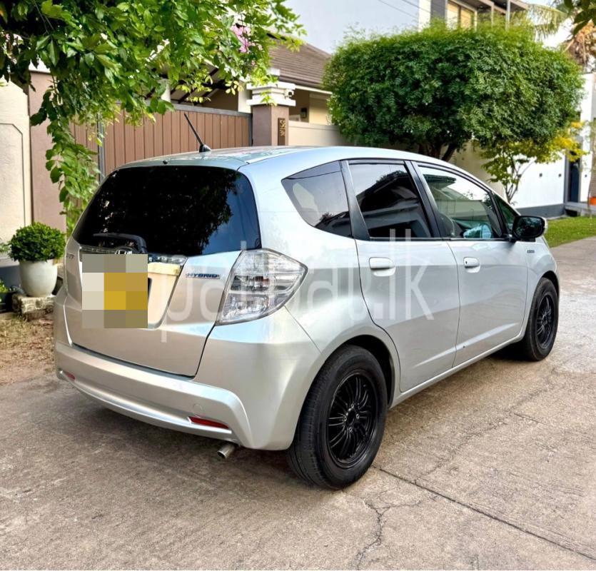 Advertisement image 3