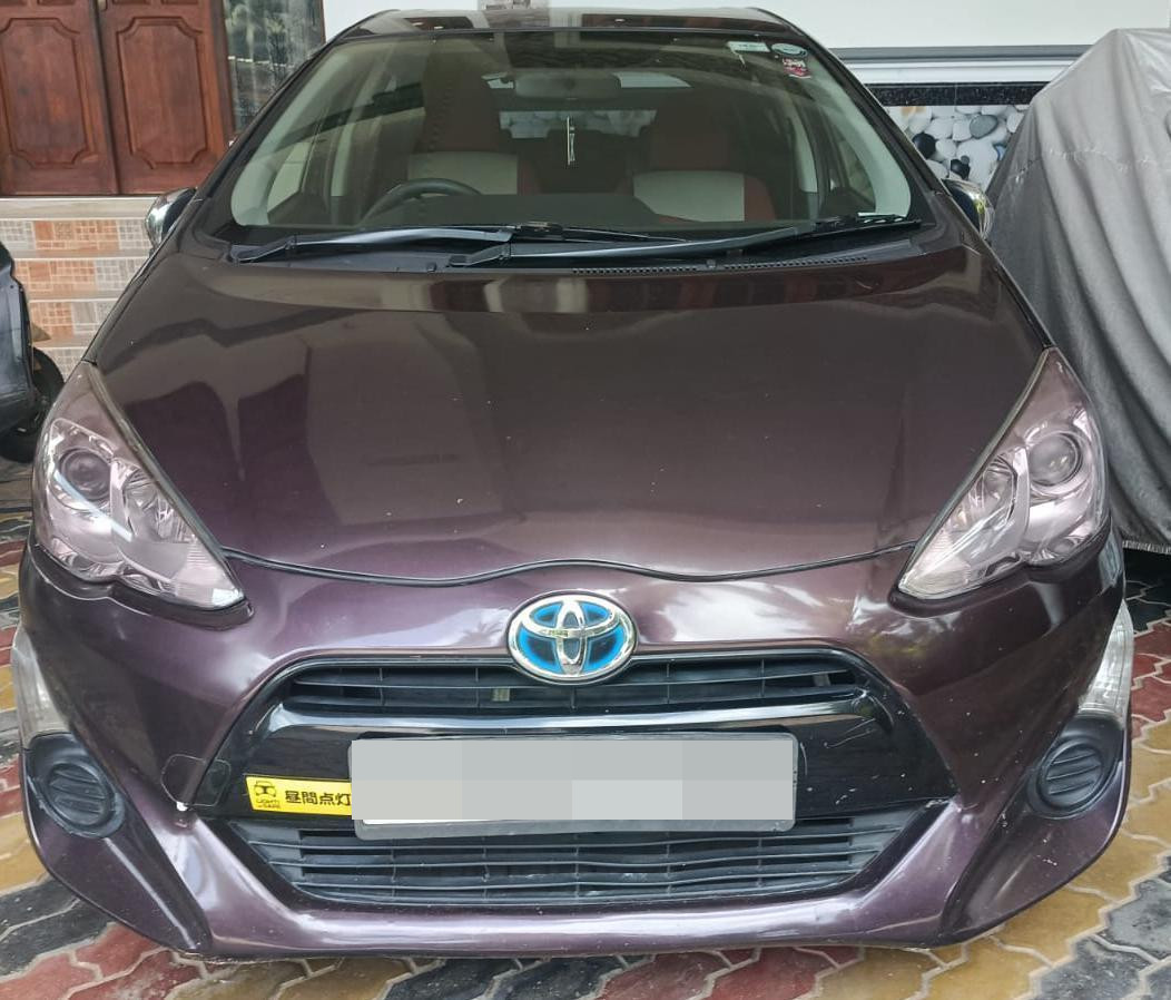 Toyota Aqua 2015 - பயன்படுத்தப்பட்டது கார் sale in Sri Lanka - patpat.lk