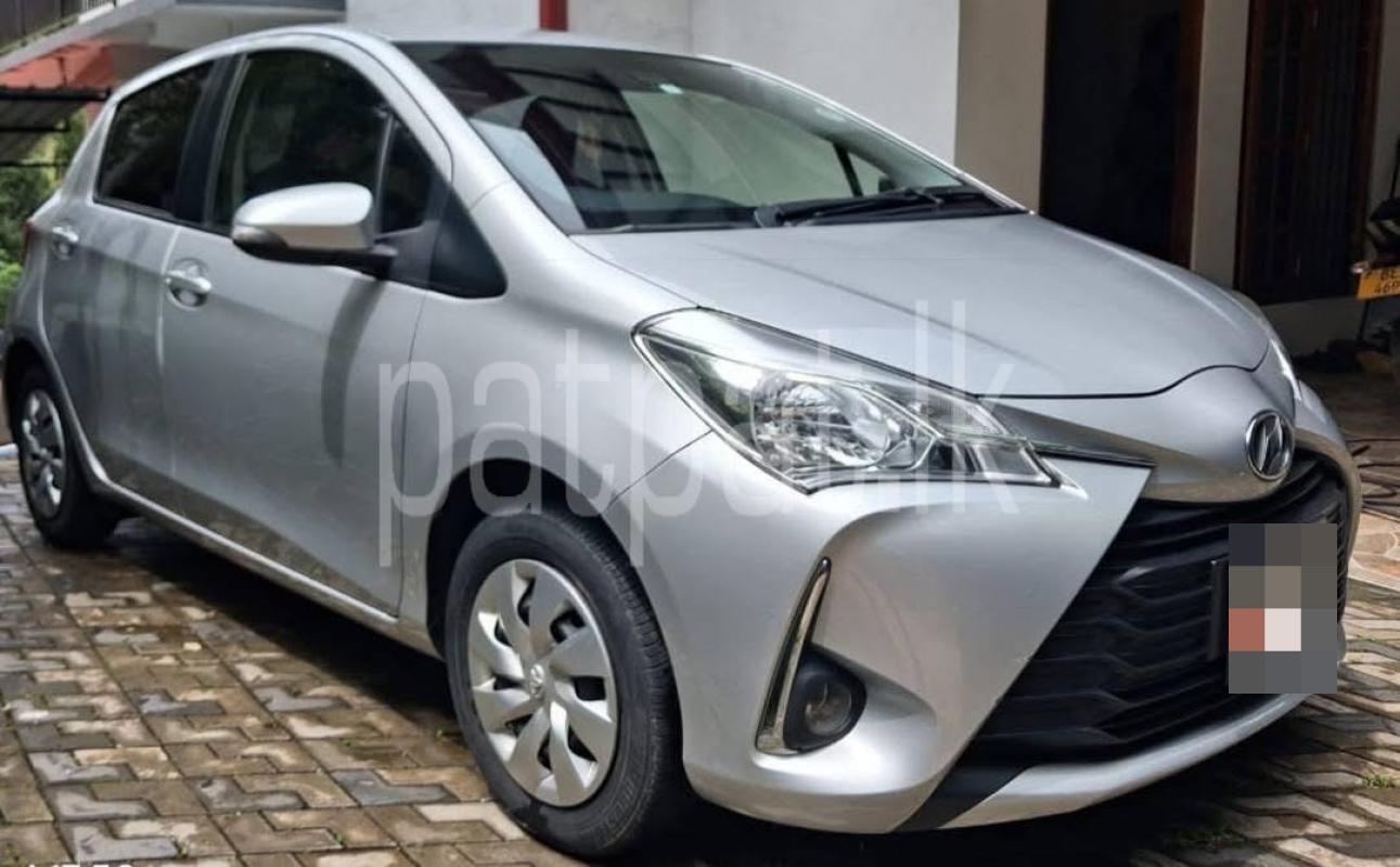 Toyota Vitz 2017 - නැවත සකස් කල කාර් sale in Sri Lanka - patpat.lk