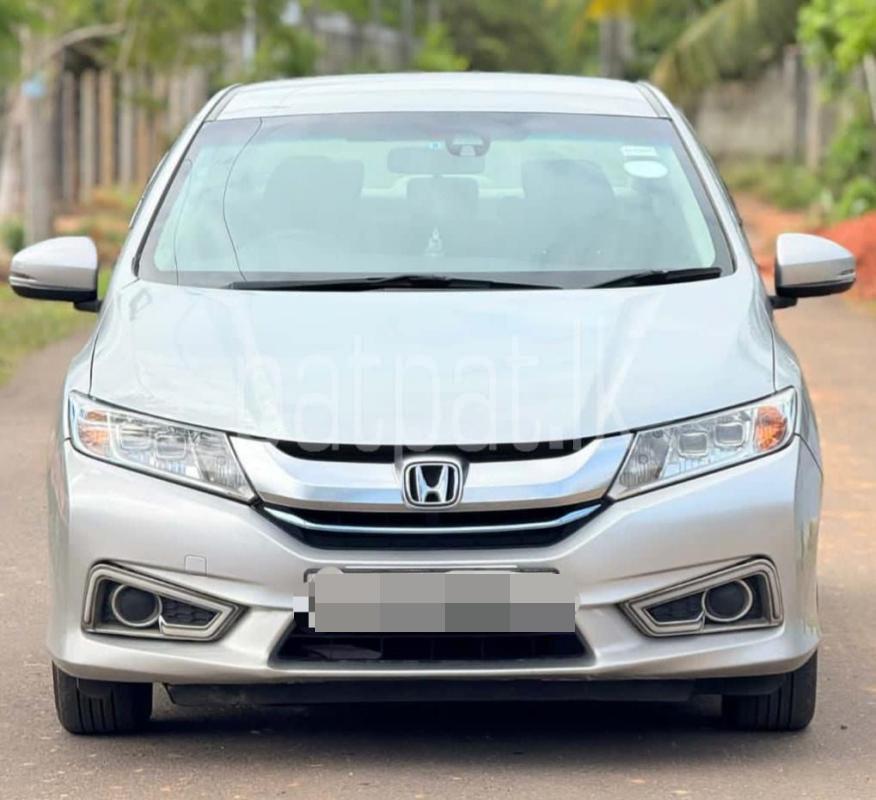Honda Grace 2015 - பயன்படுத்தப்பட்டது கார் sale in Sri Lanka - patpat.lk