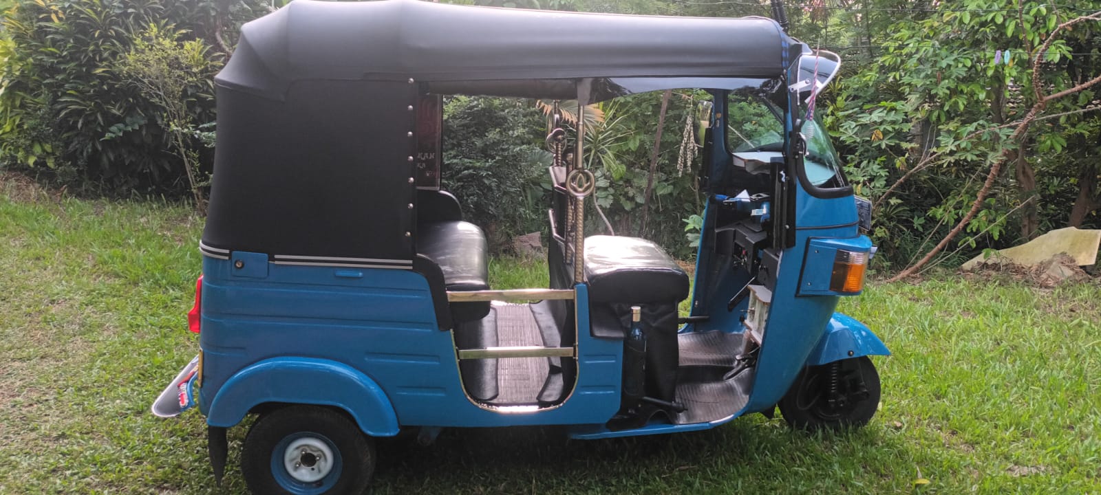 Bajaj Three Wheel 2010 - பயன்படுத்தப்பட்டது முச்சக்கர வண்டி sale in Sri Lanka - patpat.lk