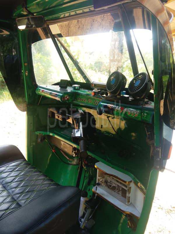Bajaj 4 stroke 2009 - பயன்படுத்தப்பட்டது முச்சக்கர வண்டி sale in Sri Lanka - patpat.lk