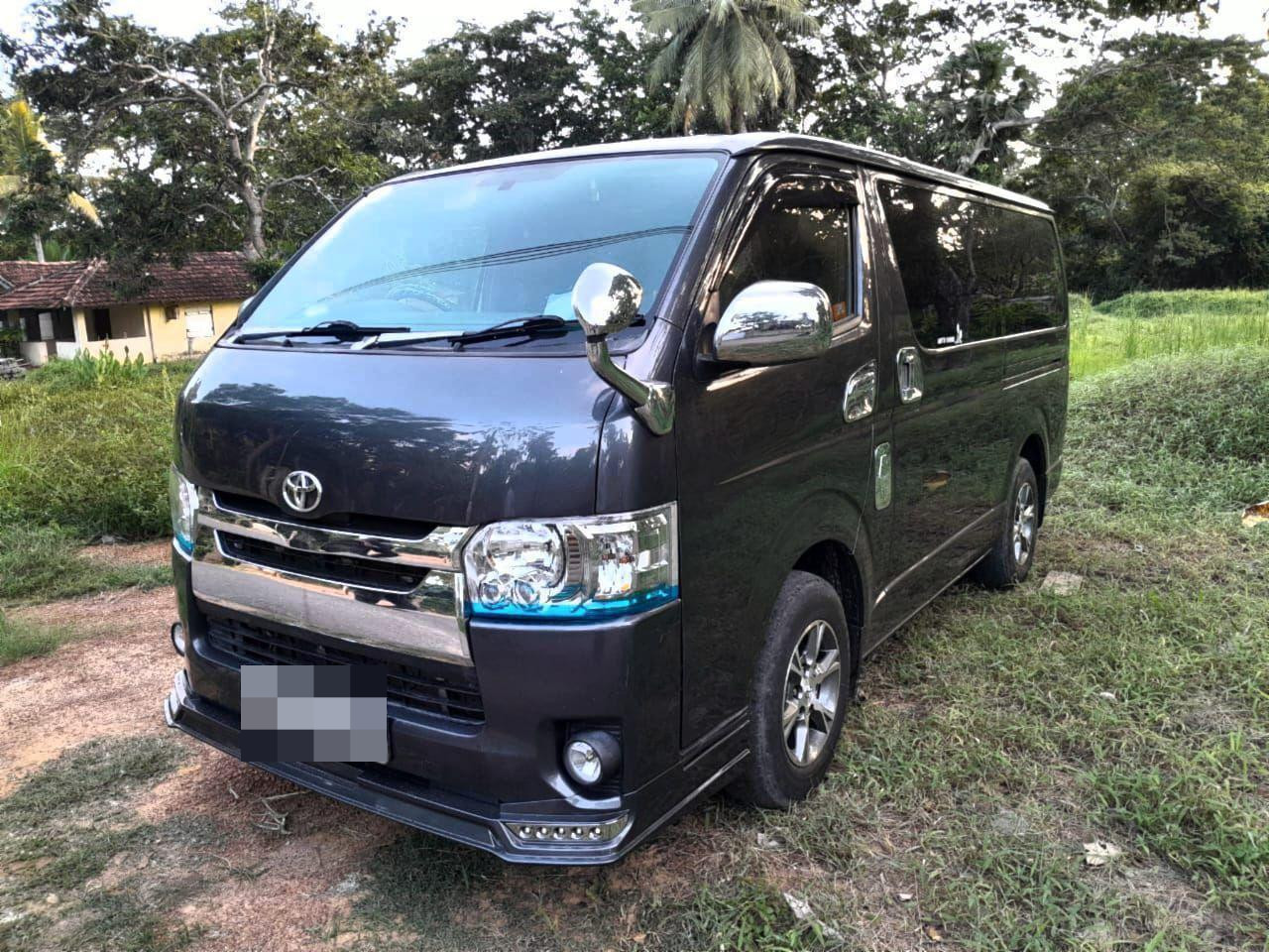 Toyota Hiace 2008 - பயன்படுத்தப்பட்டது வேன் sale in Sri Lanka - patpat.lk
