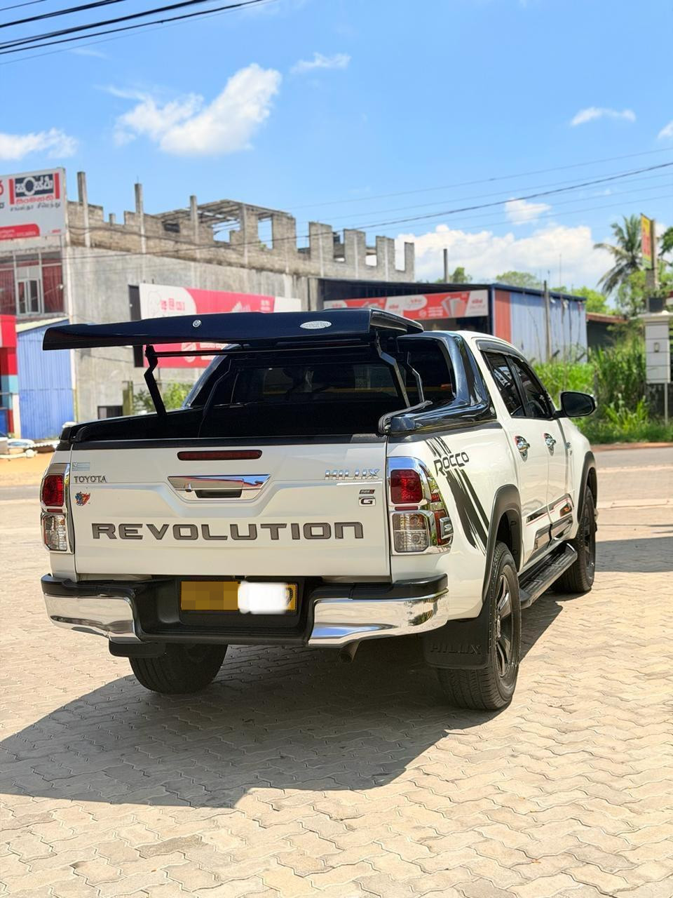 Toyota Hilux 2017 - Used Pick-up  sale in Sri Lanka - patpat.lk