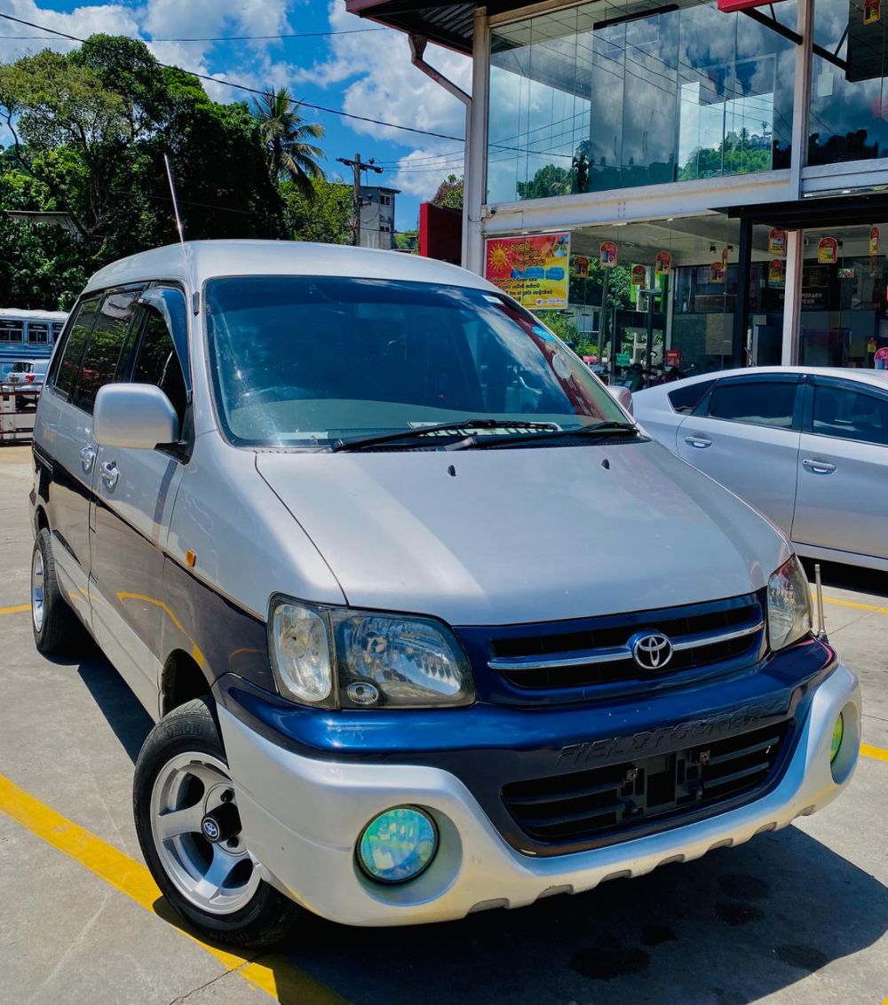 Toyota Noah 2000 ads-image-1