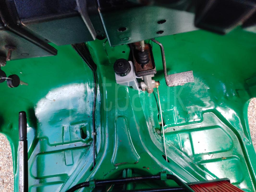 Bajaj 4 stroke 2011 - பயன்படுத்தப்பட்டது முச்சக்கர வண்டி sale in Sri Lanka - patpat.lk