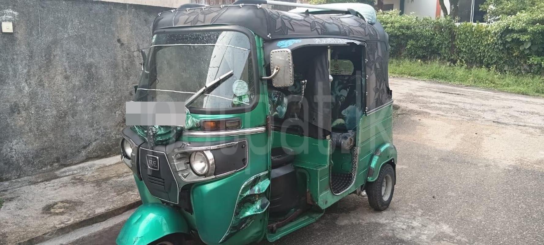 Bajaj Three Wheel 2015 - பயன்படுத்தப்பட்டது முச்சக்கர வண்டி sale in Sri Lanka - patpat.lk