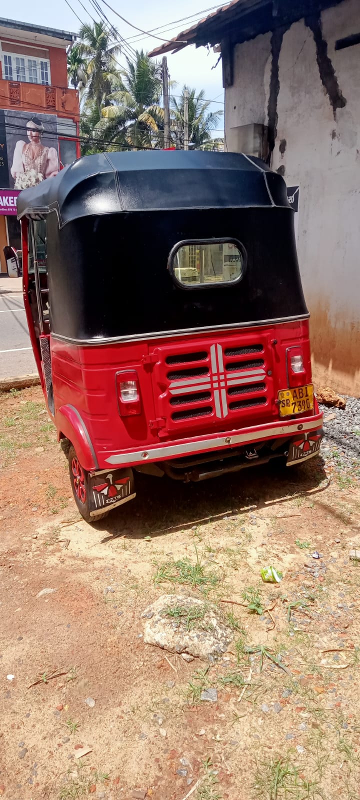 Bajaj Three Wheel 2015 - භාවිතා කරන ලද ත්‍රිරෝද රථය sale in Sri Lanka - patpat.lk