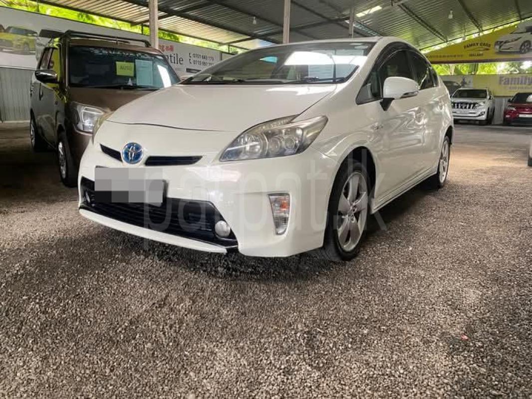 Toyota Prius 2012 - பயன்படுத்தப்பட்டது கார் sale in Sri Lanka - patpat.lk