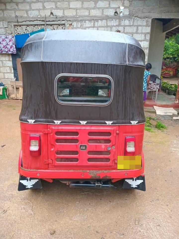Bajaj 4 stroke 2015 - பயன்படுத்தப்பட்டது முச்சக்கர வண்டி sale in Sri Lanka - patpat.lk