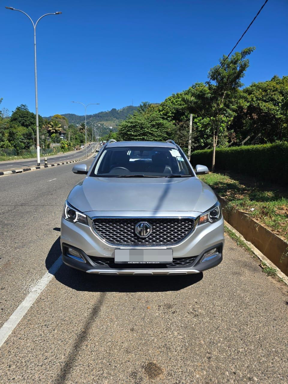 MG ZS 2021 ads-image-1