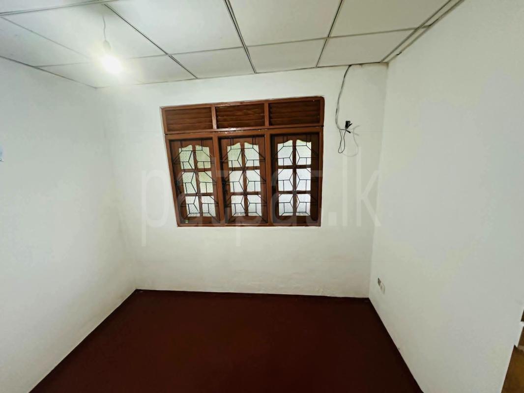 House for Sale in Kahathuduwa ads-image-1