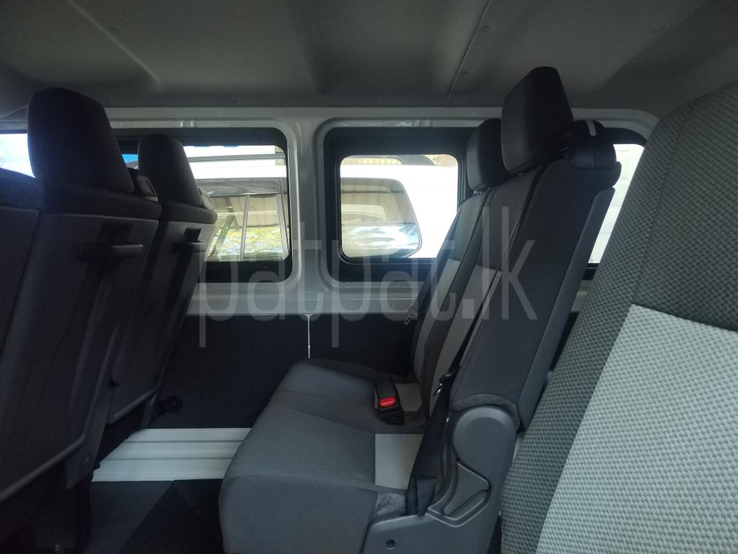 Toyota Hiace 2025 - අලුත් වෑන් රථය sale in Sri Lanka - patpat.lk