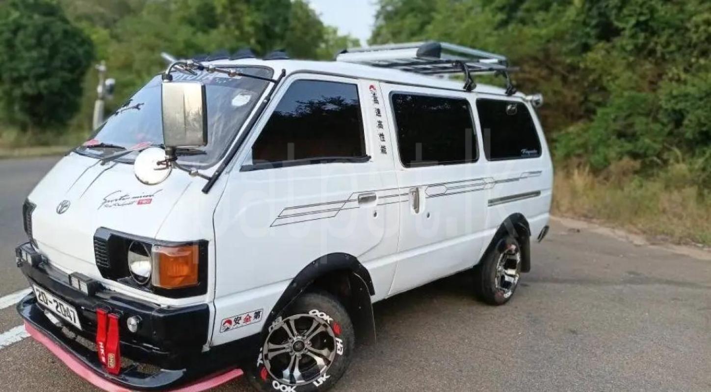 Toyota LITE ACE  1983 - பயன்படுத்தப்பட்டது வேன் sale in Sri Lanka - patpat.lk