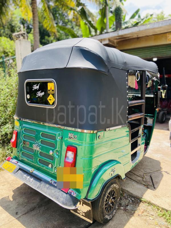Bajaj Three Wheel 2004 - பயன்படுத்தப்பட்டது முச்சக்கர வண்டி sale in Sri Lanka - patpat.lk