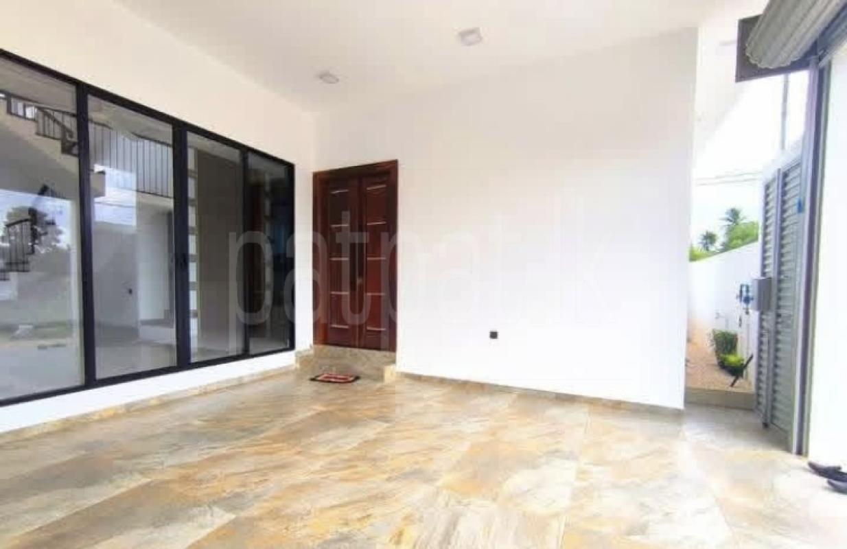 House for Sale in Athurugiriya