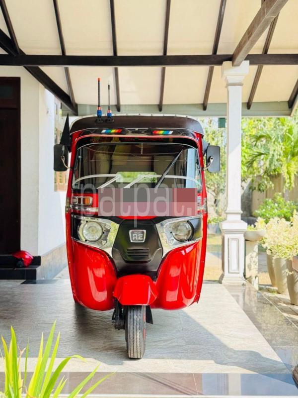 Bajaj Three Wheel 2015 - பயன்படுத்தப்பட்டது முச்சக்கர வண்டி sale in Sri Lanka - patpat.lk