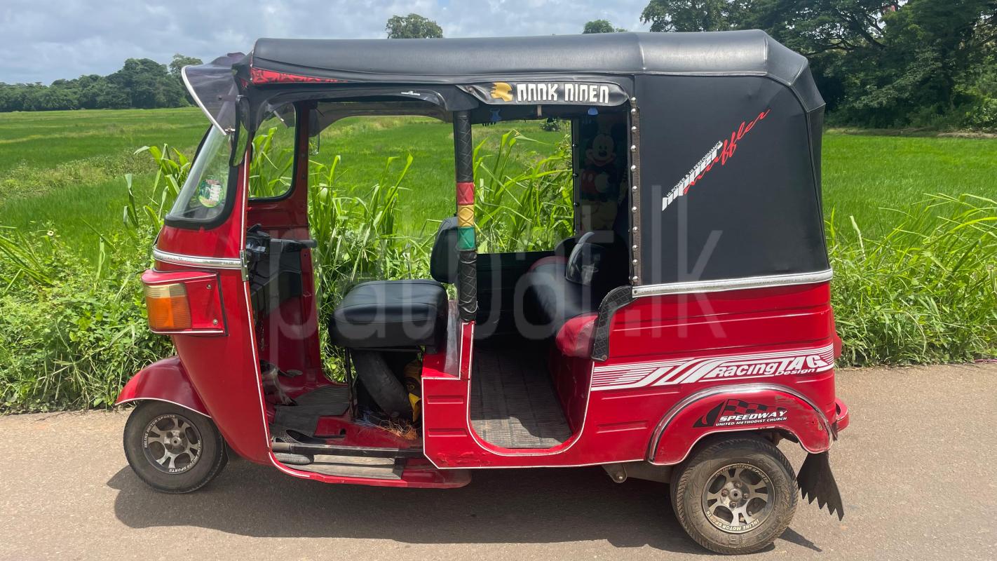 Bajaj Three Wheel 2011 - பயன்படுத்தப்பட்டது முச்சக்கர வண்டி sale in Sri Lanka - patpat.lk