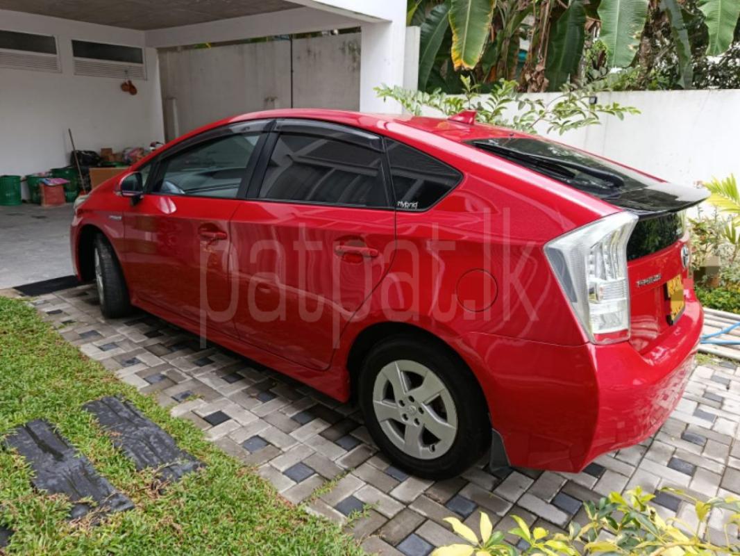 Toyota Prius 2011 - பயன்படுத்தப்பட்டது கார் sale in Sri Lanka - patpat.lk