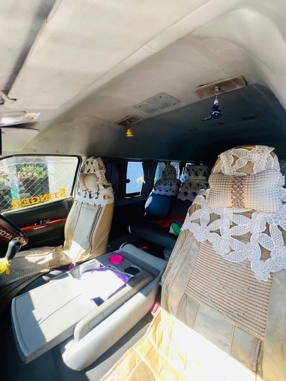 Toyota Hiace 2007 - பயன்படுத்தப்பட்டது வேன் sale in Sri Lanka - patpat.lk
