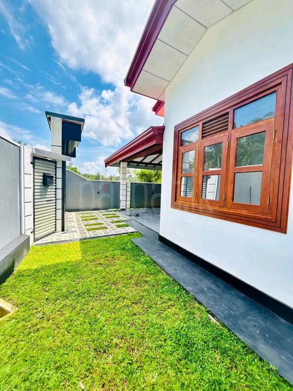 House for Sale in Adampan