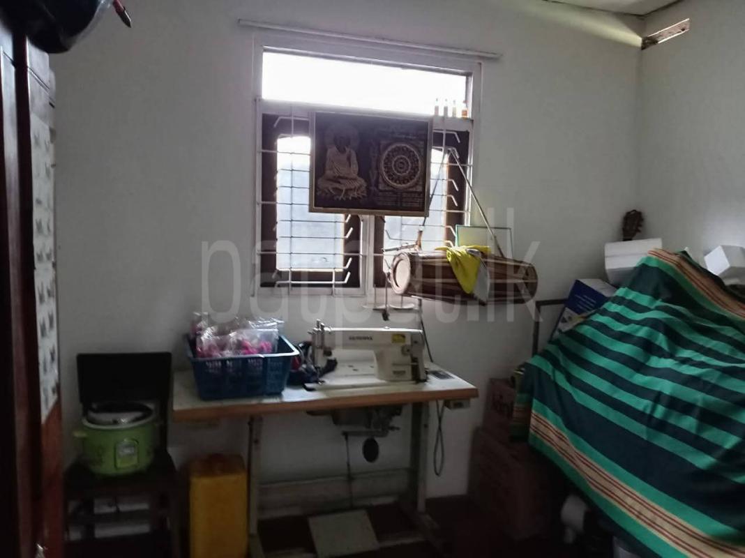 House for Sale in Athurugiriya