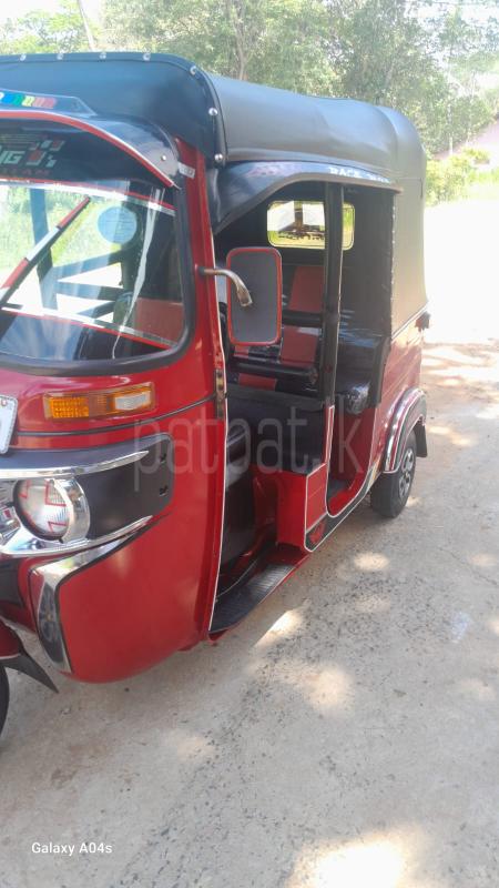 Bajaj Three Wheel 2020 - பயன்படுத்தப்பட்டது முச்சக்கர வண்டி sale in Sri Lanka - patpat.lk