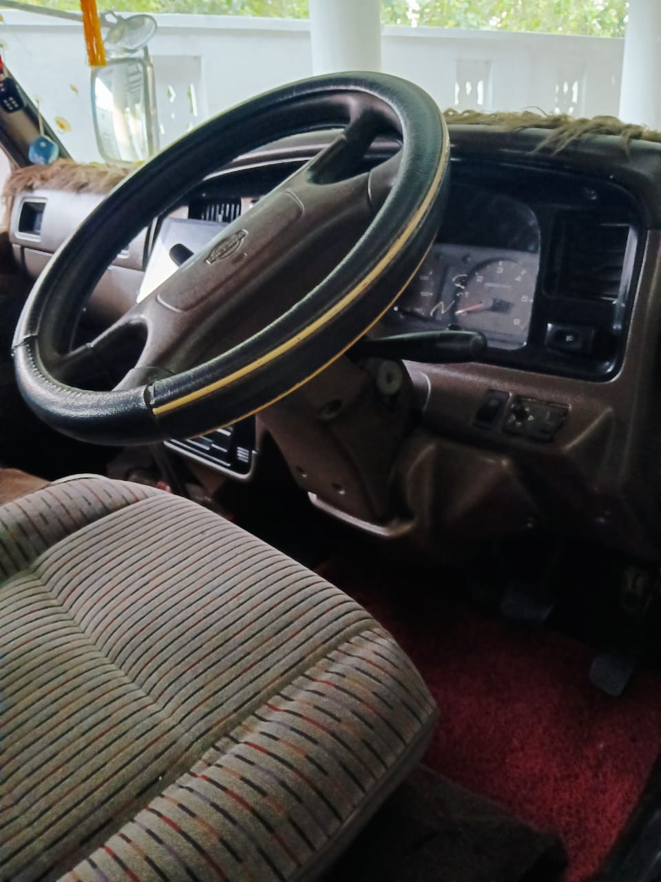 Nissan Caravan 1999 - பயன்படுத்தப்பட்டது வேன் sale in Sri Lanka - patpat.lk