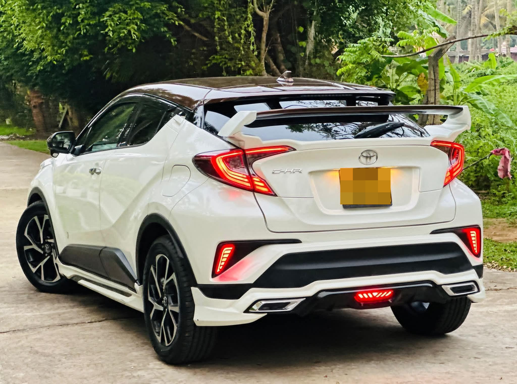Toyota CHR 2019 - பயன்படுத்தப்பட்டது SUV sale in Sri Lanka - patpat.lk