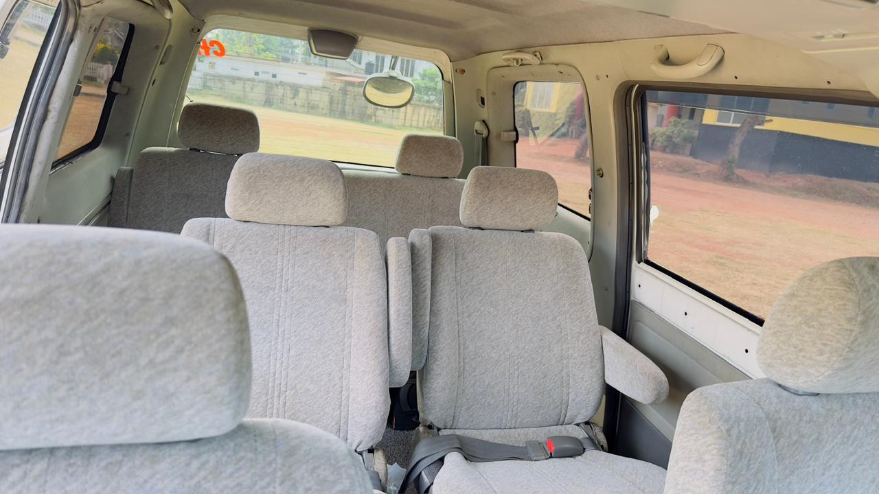 Toyota Noah 1999 - பயன்படுத்தப்பட்டது வேன் sale in Sri Lanka - patpat.lk