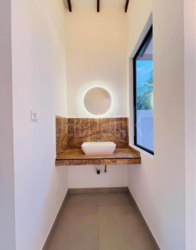 House for Sale in Athurugiriya