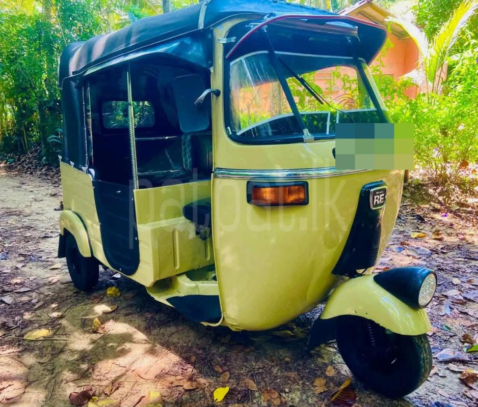 Bajaj Three Wheel 2000 - භාවිතා කරන ලද ත්‍රිරෝද රථය sale in Sri Lanka - patpat.lk