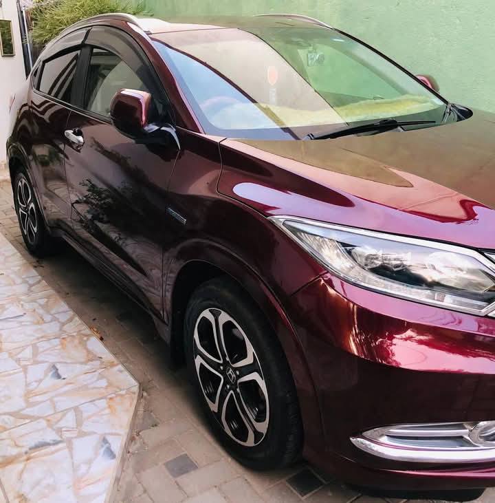 Honda Vezel 2014 - பயன்படுத்தப்பட்டது SUV sale in Sri Lanka - patpat.lk