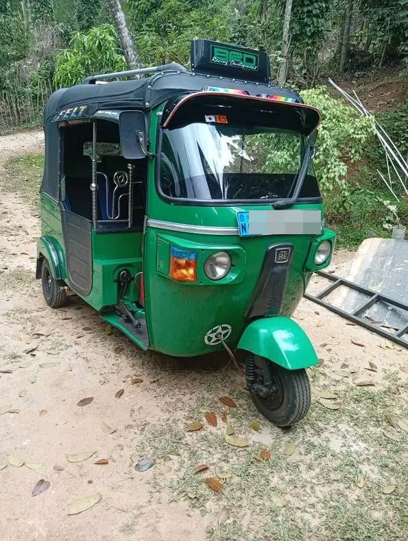 Bajaj Three Wheel 2013 - Used Three wheeler sale in Sri Lanka - patpat.lk